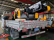 山東礦安重工生產的挖掘式裝載機裝車發貨